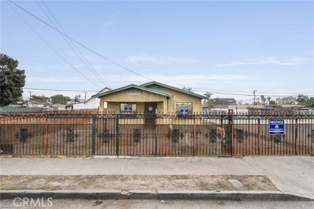 1822 W 4th, Santa Ana, CA 92703