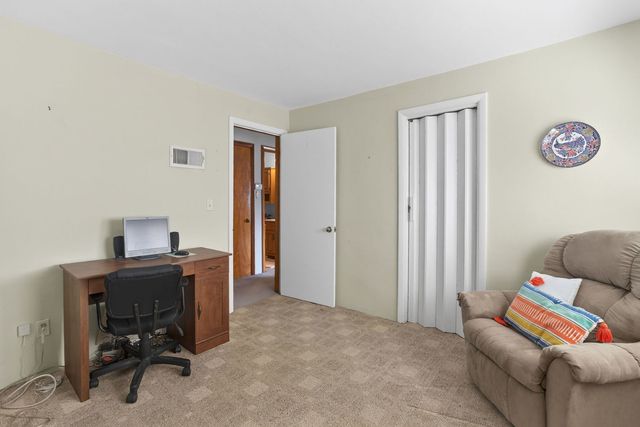 3818 15th Street C, Moline, IL 61265