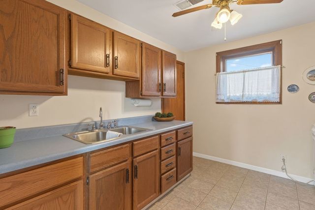 3818 15th Street C, Moline, IL 61265