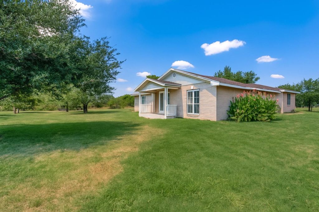 144 Forest Lake DR, Del Valle, TX 78617