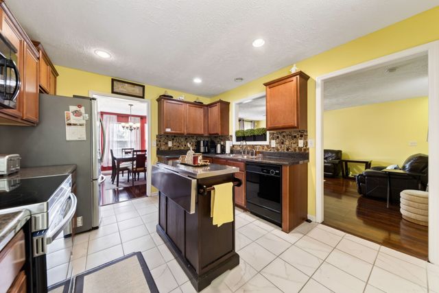 1425 Sprucedale Dr, Antioch, TN 37013