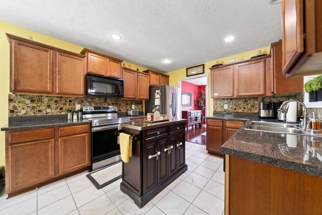 1425 Sprucedale Dr, Antioch, TN 37013