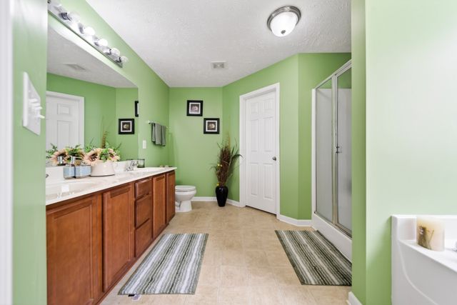 1425 Sprucedale Dr, Antioch, TN 37013