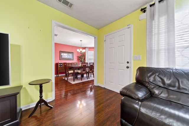 1425 Sprucedale Dr, Antioch, TN 37013