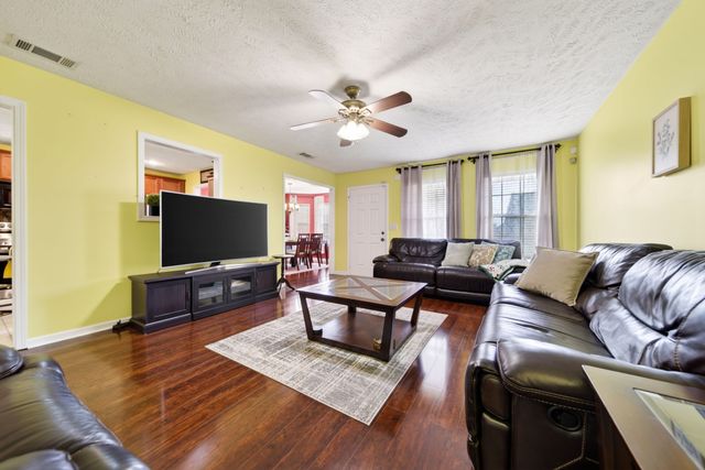 1425 Sprucedale Dr, Antioch, TN 37013