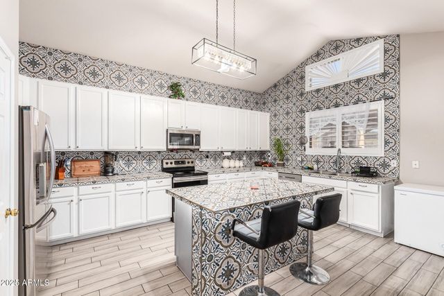 8305 W PIONEER Street, Tolleson, AZ 85353