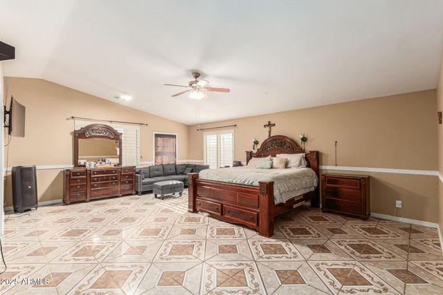 8305 W PIONEER Street, Tolleson, AZ 85353