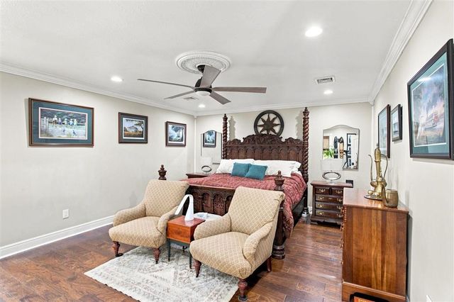 1423 S Chateau Circle, Lake Charles, LA 70605