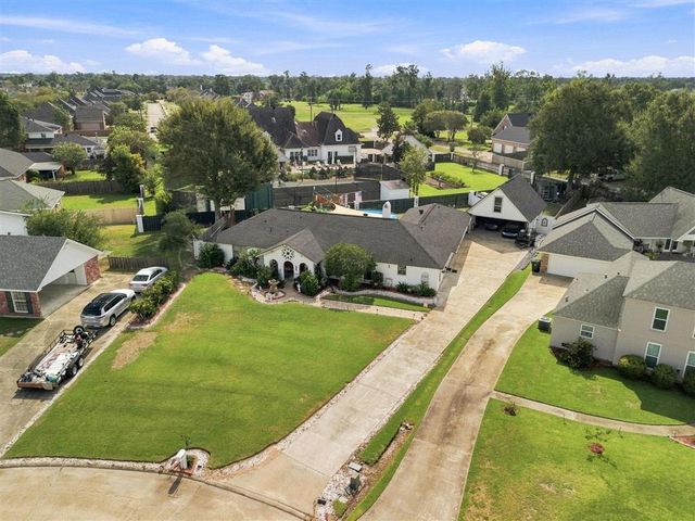 1423 S Chateau Circle, Lake Charles, LA 70605