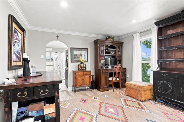 1423 S Chateau Circle, Lake Charles, LA 70605