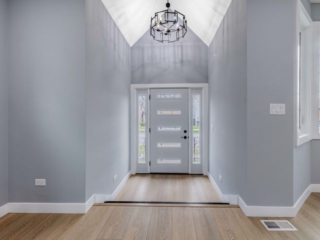 3548 Clinton Avenue, Berwyn, IL 60402