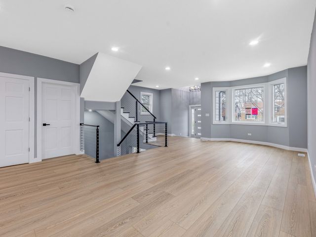 3548 Clinton Avenue, Berwyn, IL 60402