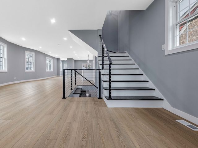 3548 Clinton Avenue, Berwyn, IL 60402