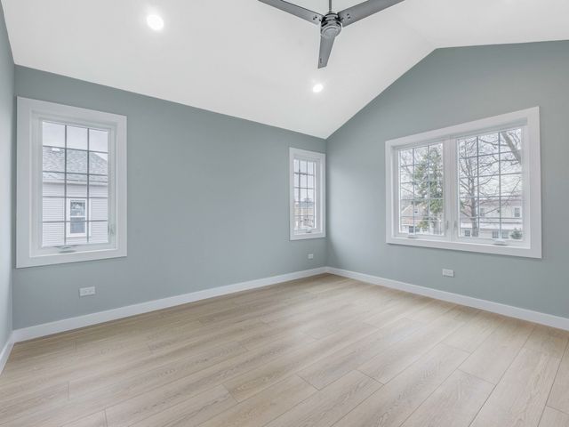 3548 Clinton Avenue, Berwyn, IL 60402