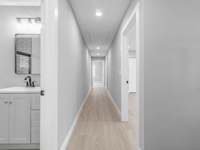 3548 Clinton Avenue, Berwyn, IL 60402