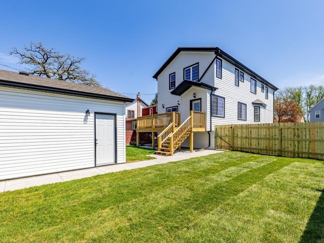 3548 Clinton Avenue, Berwyn, IL 60402