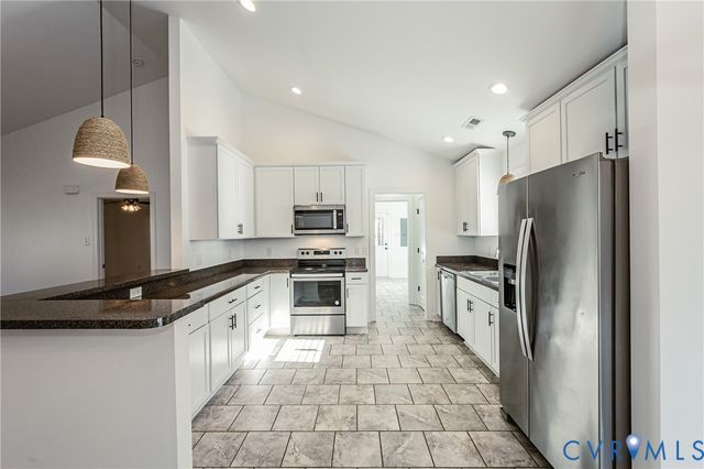 8520 Crestwicke Ln, Quinton, VA 23141