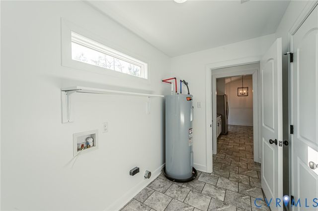 8520 Crestwicke Ln, Quinton, VA 23141