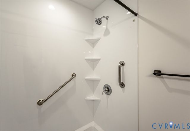 8520 Crestwicke Ln, Quinton, VA 23141