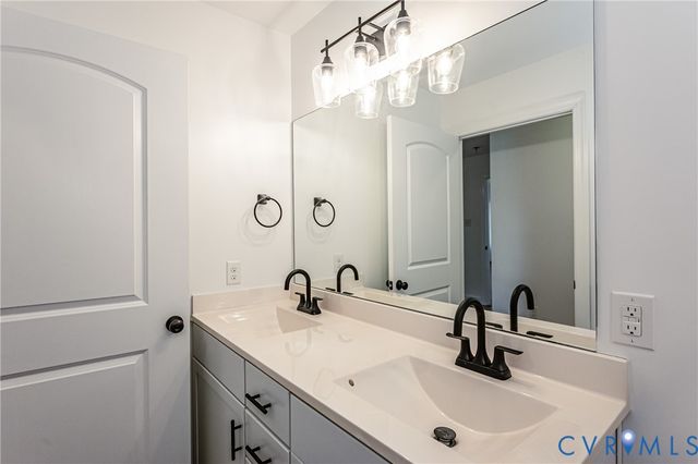 8520 Crestwicke Ln, Quinton, VA 23141