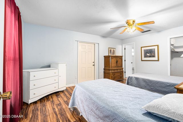 1426 Saxon Boulevard, Deltona, FL 32725