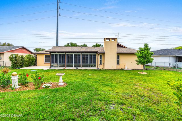 1426 Saxon Boulevard, Deltona, FL 32725