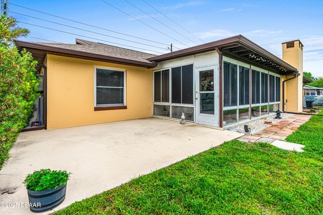 1426 Saxon Boulevard, Deltona, FL 32725