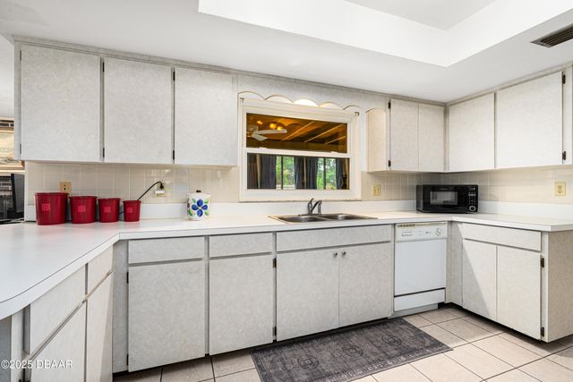1426 Saxon Boulevard, Deltona, FL 32725