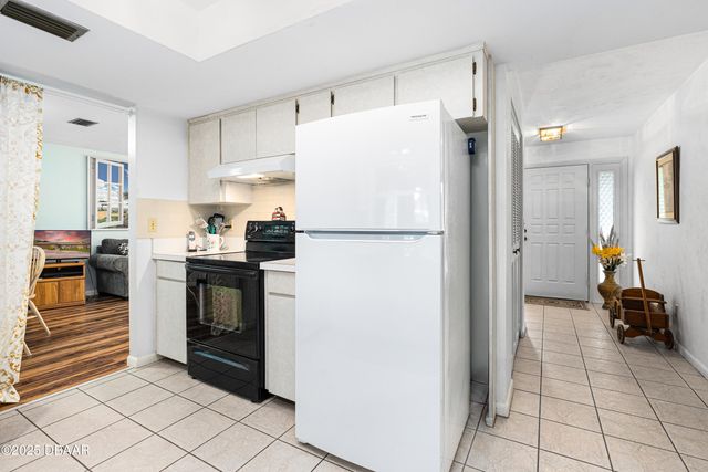 1426 Saxon Boulevard, Deltona, FL 32725