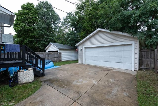 1645 Carlyon Road, East Cleveland, OH 44112