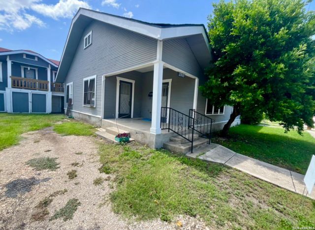 2907 N Elmendorf, San Antonio, TX 78201
