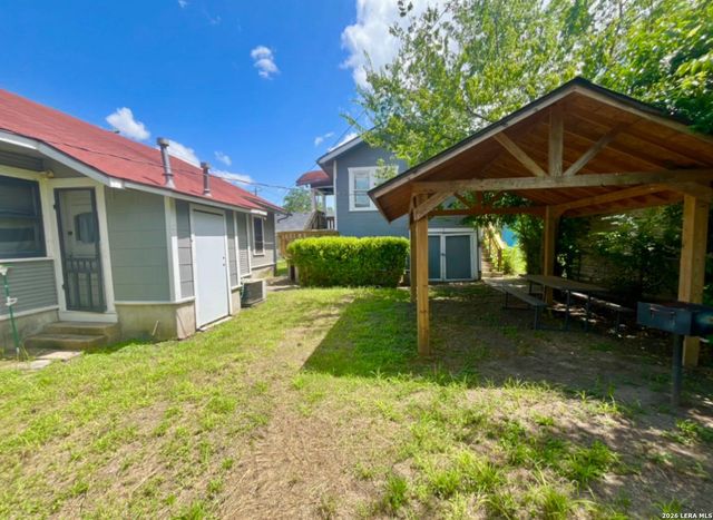 2907 N Elmendorf, San Antonio, TX 78201