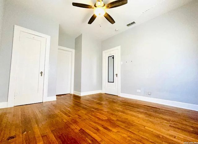 2907 N Elmendorf, San Antonio, TX 78201