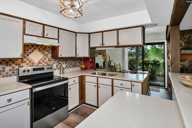 99 Leeward, Columbia, SC 29212