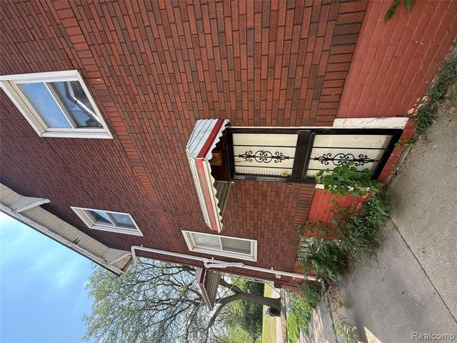 1996 W Grand Street, Detroit, MI 48238