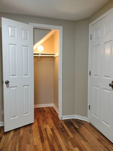 2011 E 78th Street, Chicago, IL 60649