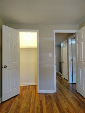 2011 E 78th Street, Chicago, IL 60649