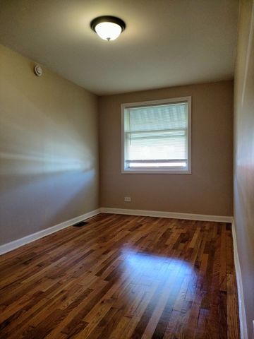 2011 E 78th Street, Chicago, IL 60649