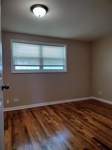 2011 E 78th Street, Chicago, IL 60649