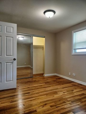 2011 E 78th Street, Chicago, IL 60649