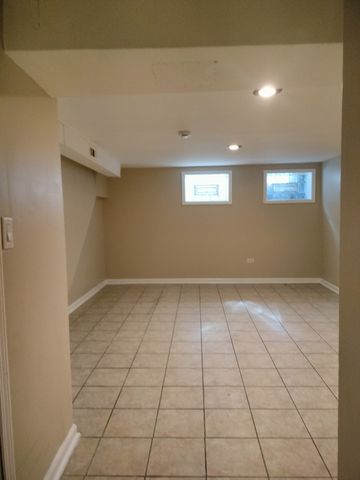 2011 E 78th Street, Chicago, IL 60649