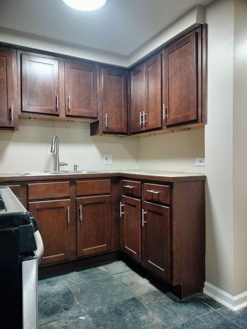 2011 E 78th Street, Chicago, IL 60649