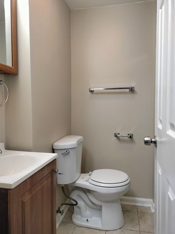 2011 E 78th Street, Chicago, IL 60649