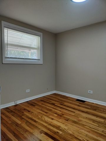 2011 E 78th Street, Chicago, IL 60649