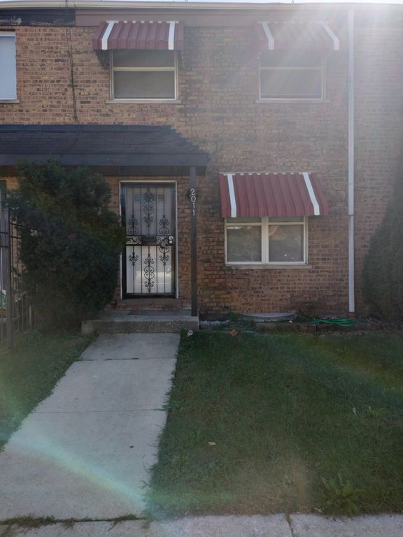2011 E 78th Street, Chicago, IL 60649