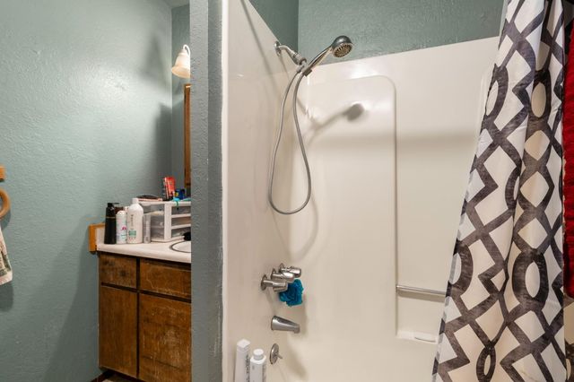 4944 Steelhead Ln, Pollock Pines, CA 95726
