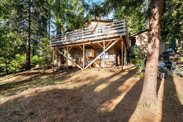 4944 Steelhead Ln, Pollock Pines, CA 95726