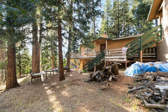 4944 Steelhead Ln, Pollock Pines, CA 95726
