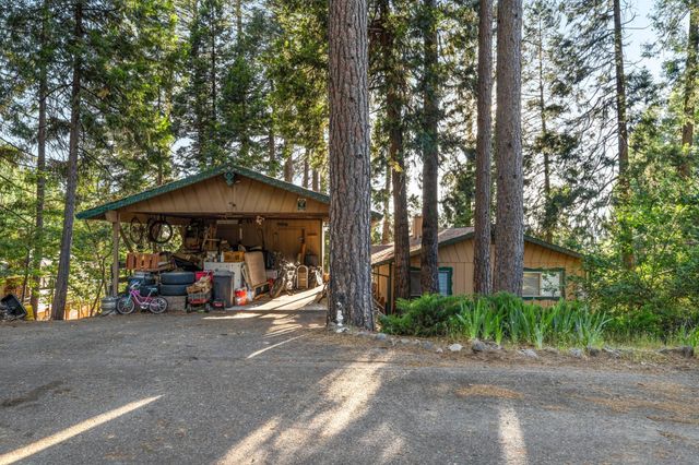 4944 Steelhead Ln, Pollock Pines, CA 95726