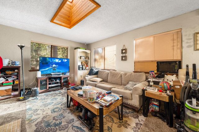 4944 Steelhead Ln, Pollock Pines, CA 95726